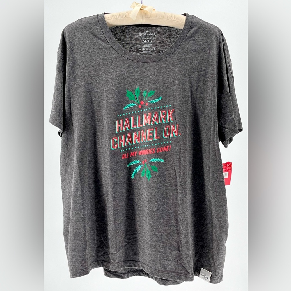 NWT Relaxed Fit Hallmark Channel On, All My Worries Gone! T-Shirt - Picture 2 of 9